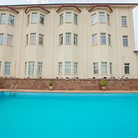 The Congress Hotel Accra Bagian luar foto