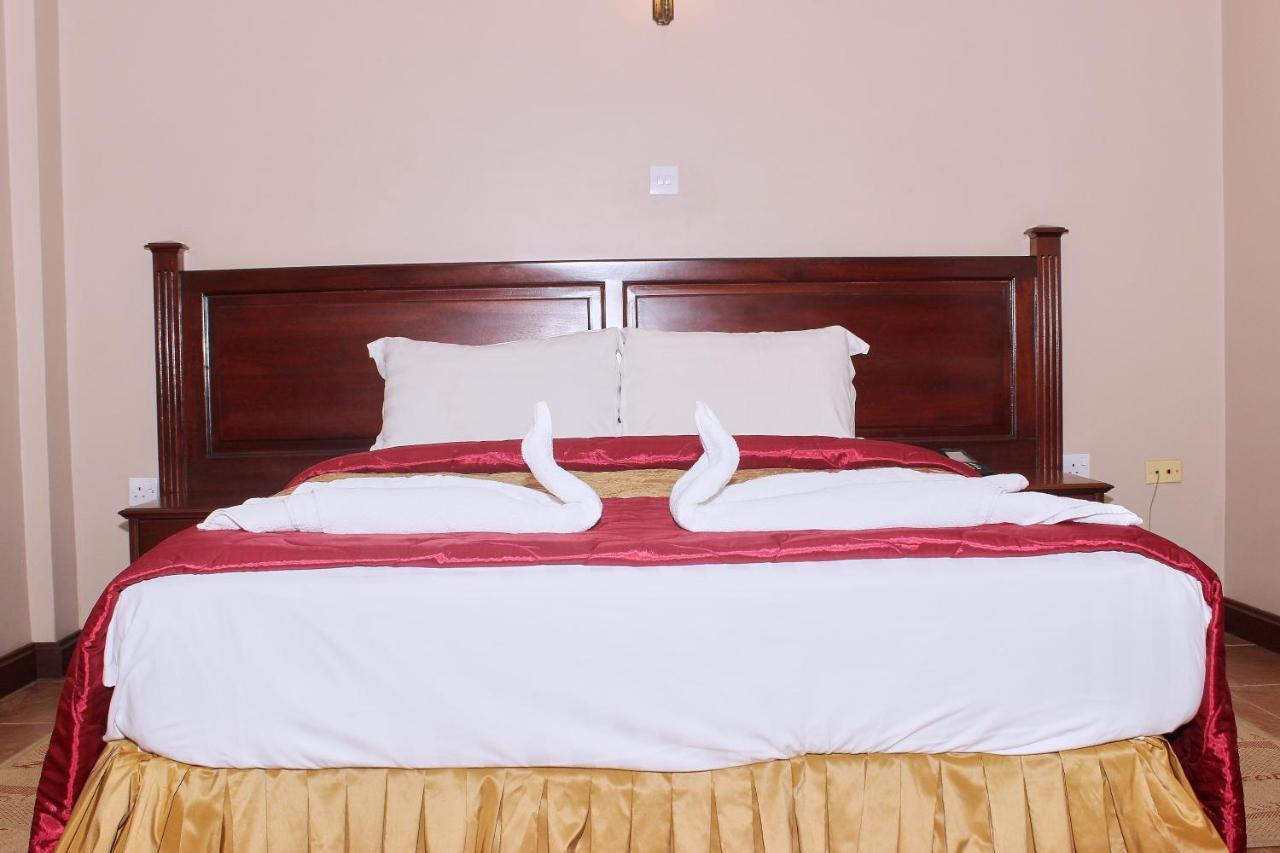 The Congress Hotel Accra Bagian luar foto
