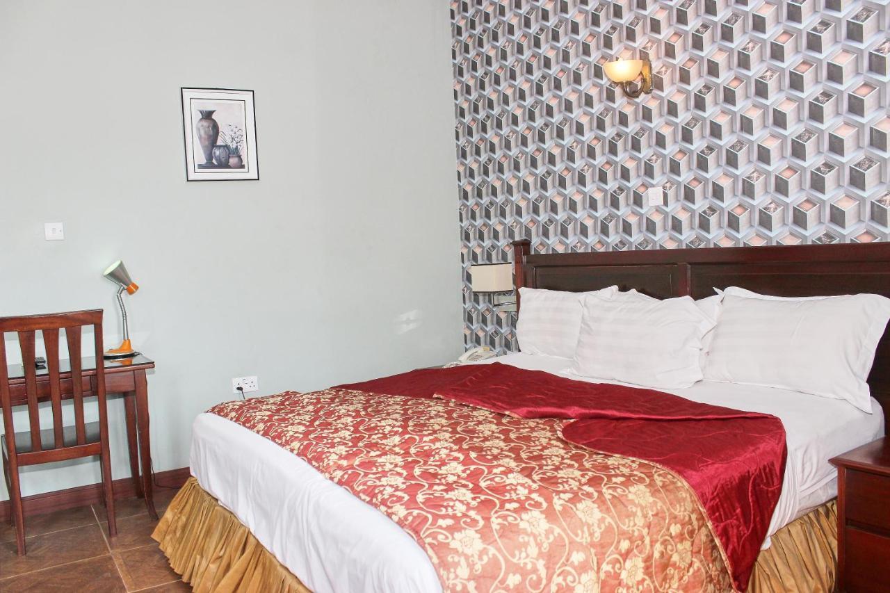 The Congress Hotel Accra Bagian luar foto