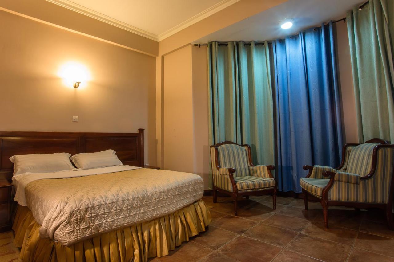 The Congress Hotel Accra Bagian luar foto