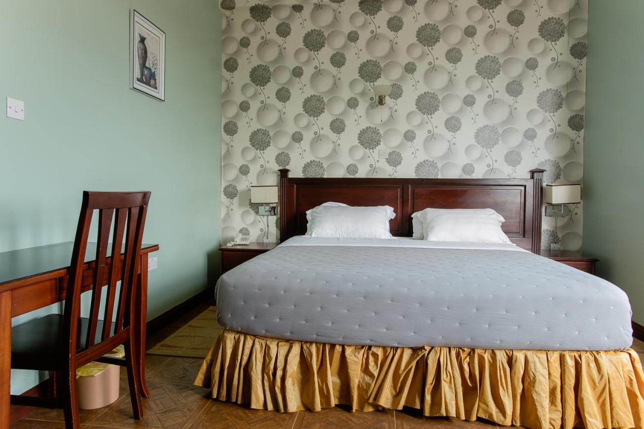 The Congress Hotel Accra Bagian luar foto