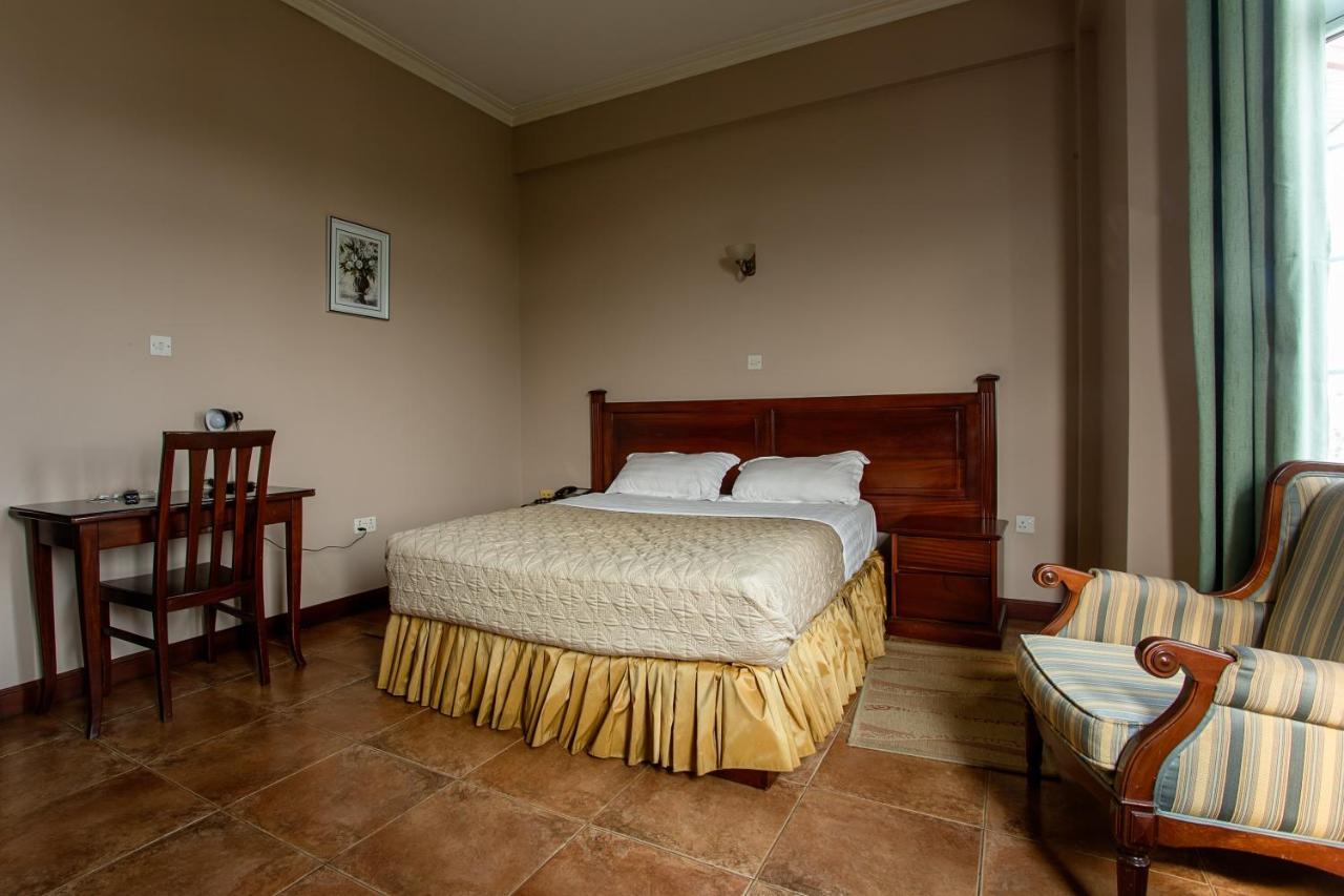 The Congress Hotel Accra Bagian luar foto