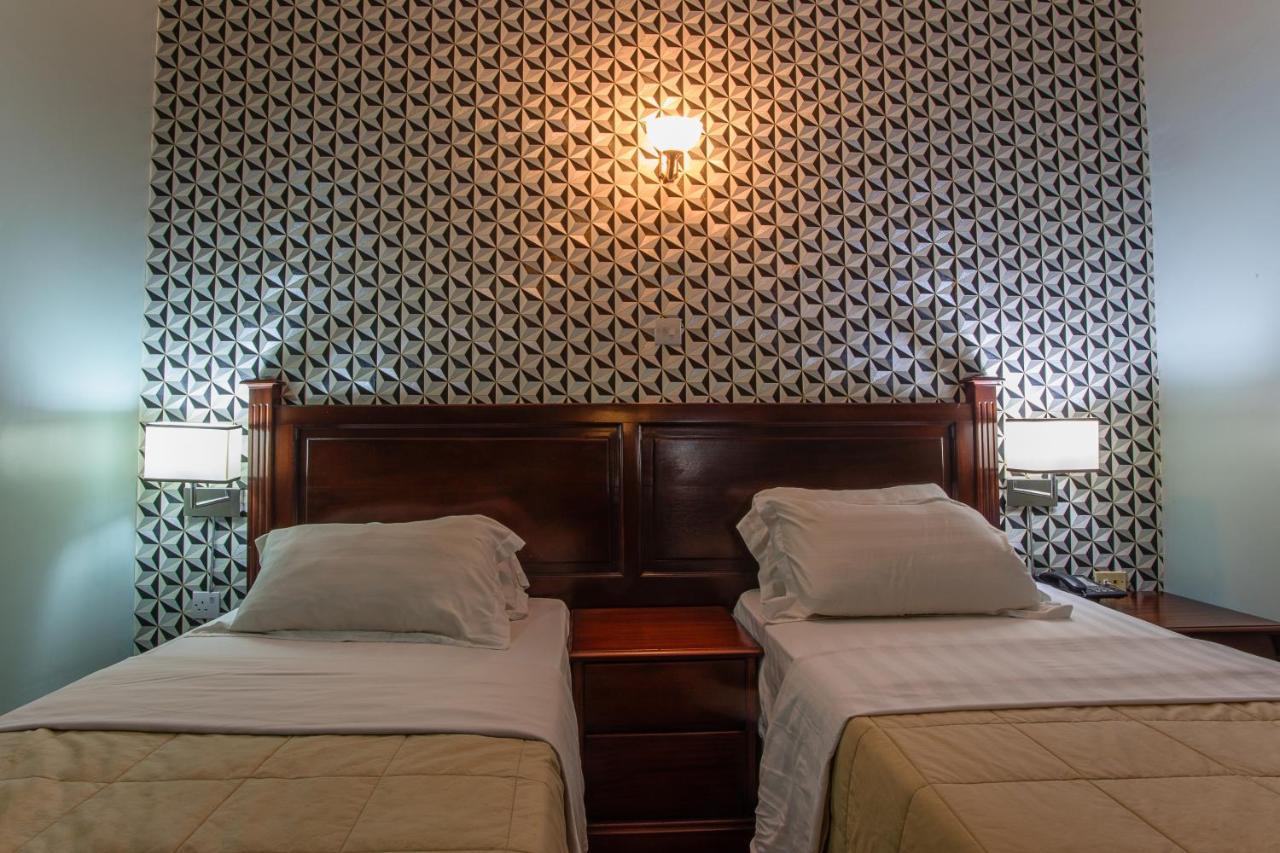 The Congress Hotel Accra Bagian luar foto
