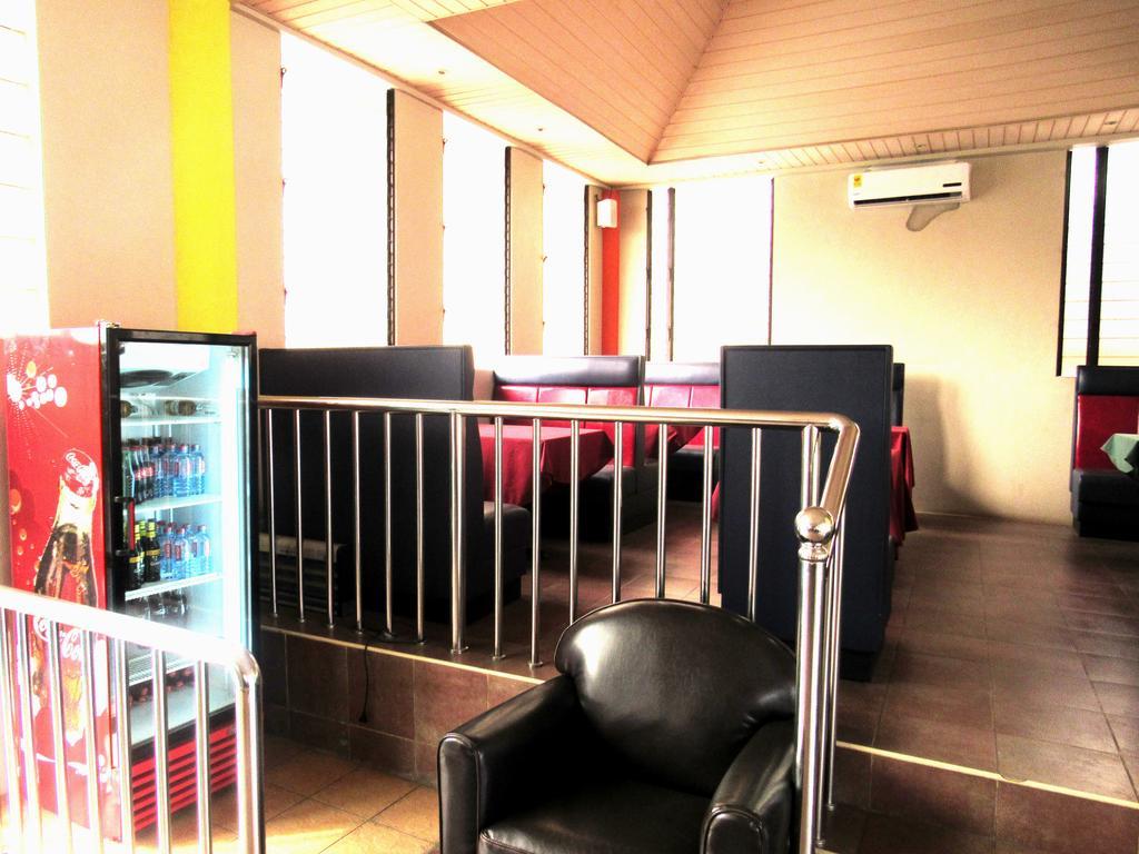 The Congress Hotel Accra Bagian luar foto
