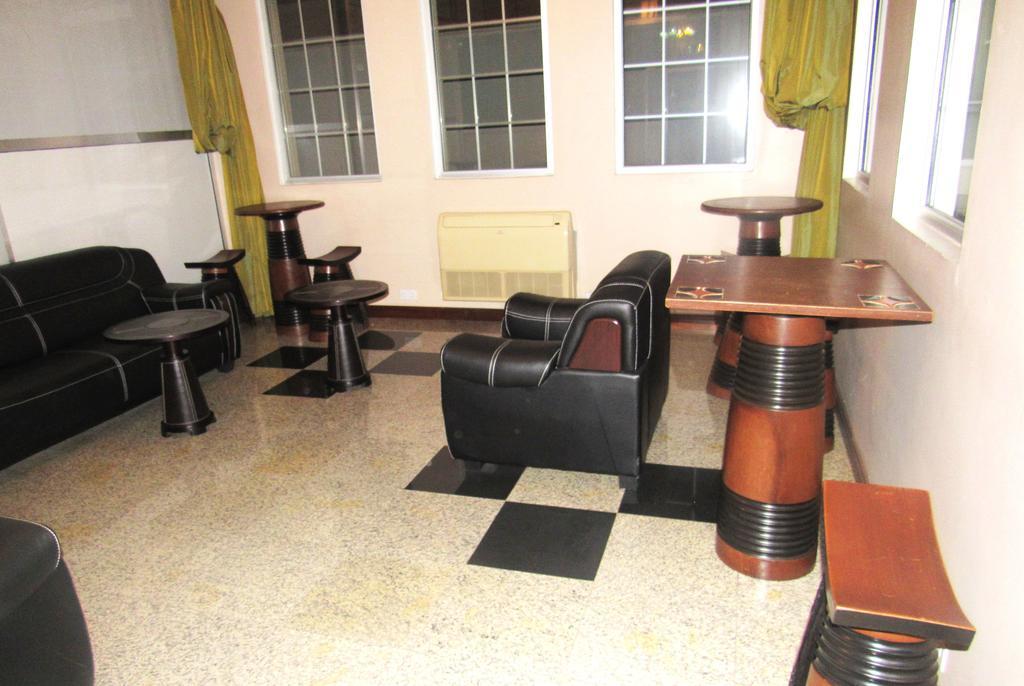 The Congress Hotel Accra Bagian luar foto